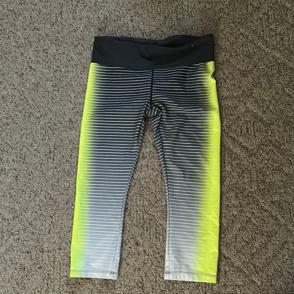 Gap Fit Workout Capris